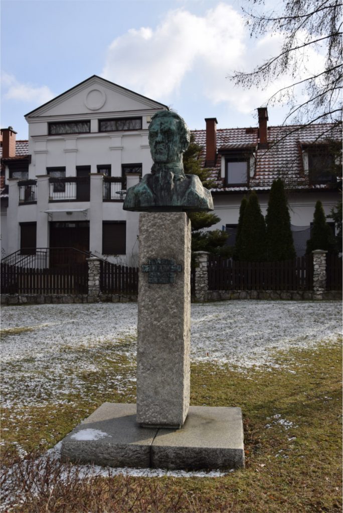 Pomnik Edwarda Dembowskiego na placu Lasoty